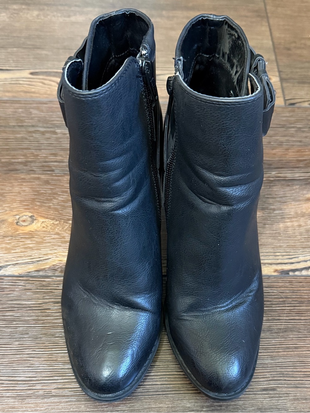 Apt. 9 - Black Leather Ankle Boots with Side Zip